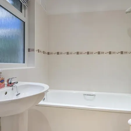 3 Bed In Thornthwaite Sz194 * Braithwaite